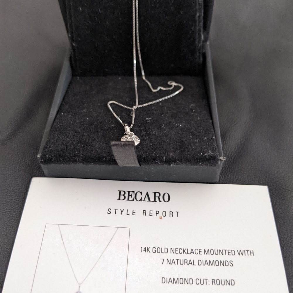 Becaro 14k white gold 0.08 Ct diamond  necklace